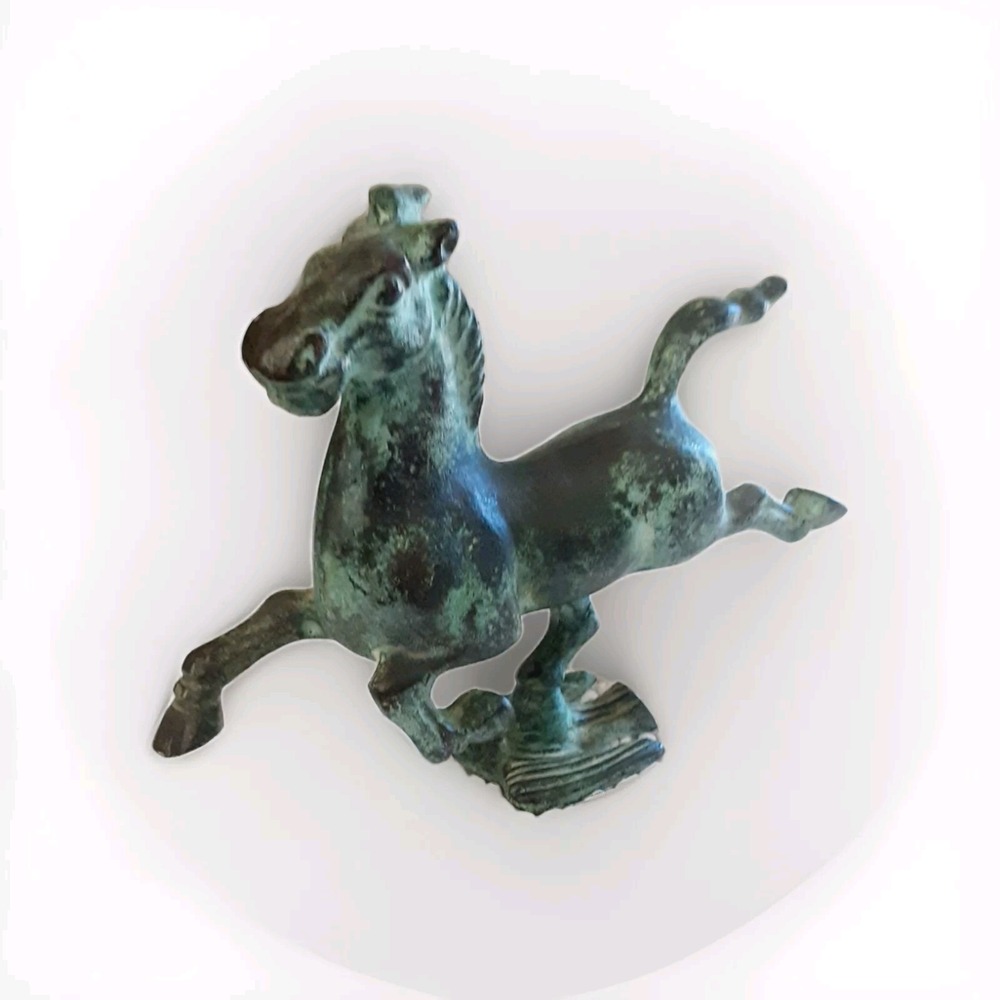 Flying Horse of Gansu OnSwallow Patinated Bronze Figure Oriental Running Horse